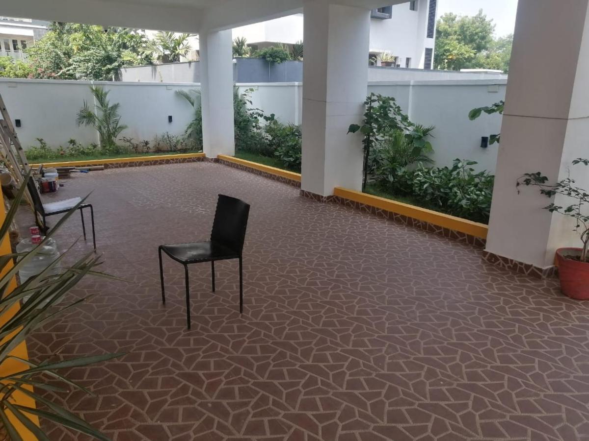 Tranquility Inn Chennai Exteriör bild